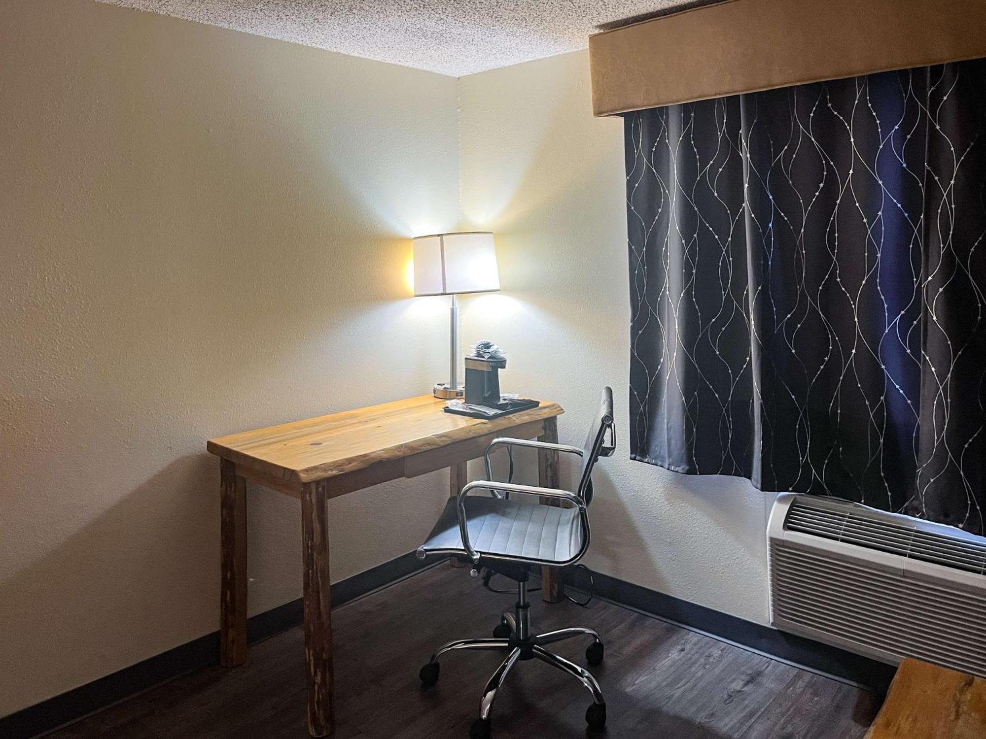 Studio 6 Suites Butte Mt I-90 I-15 エクステリア 写真